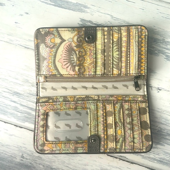 Sakroots vegan wallet. Pastel elephant design. Excellent condition - Picture 3 of 4